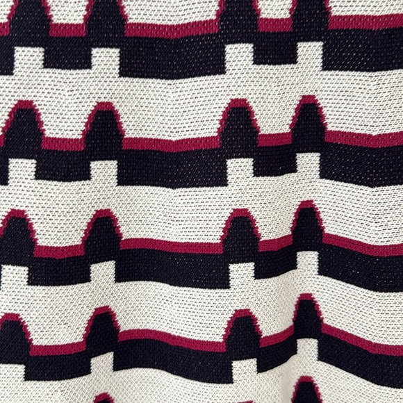 Eliza J artwork Jacquard sweater dress in a PS White with black & red/da… - Picture 3 of 4